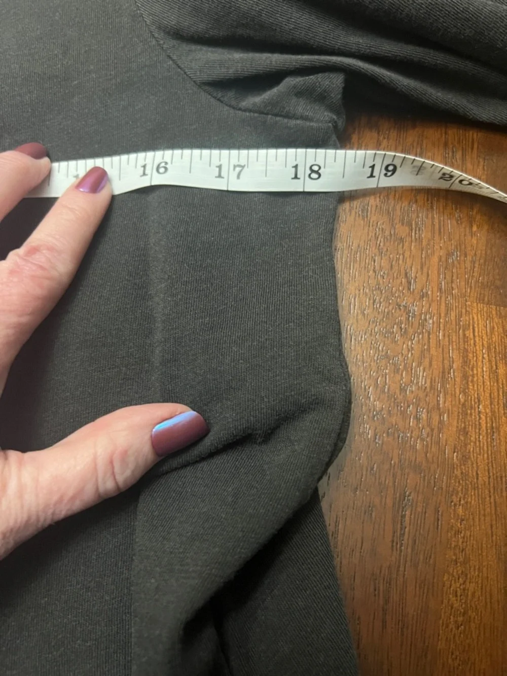 NWT Self Contrast Long Sleeve Top w/ Puff-Sleeve, Front Keyhole Button Gray - Picture 5 of 6